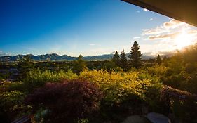 8 On Oregon Boutique Lodge